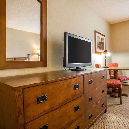 Quality Inn Ironwood Bagian luar foto