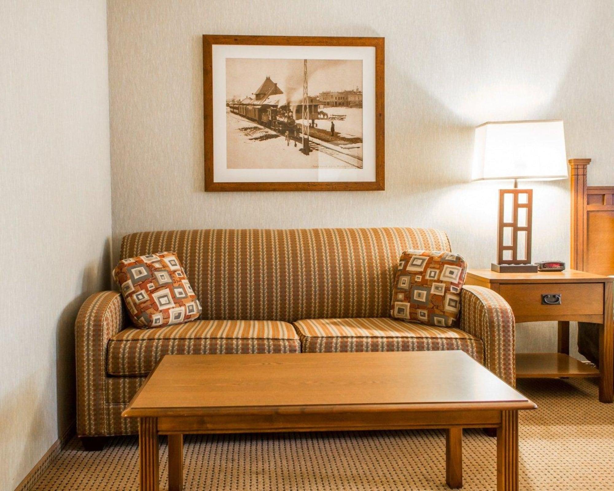Quality Inn Ironwood Bagian luar foto