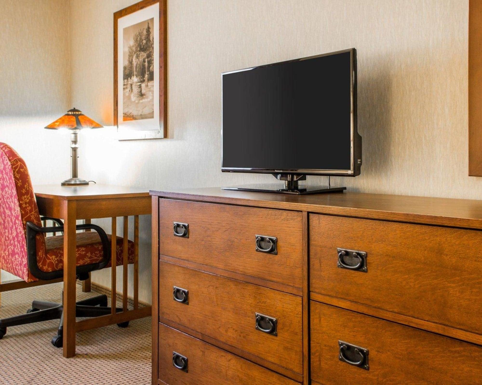 Quality Inn Ironwood Bagian luar foto