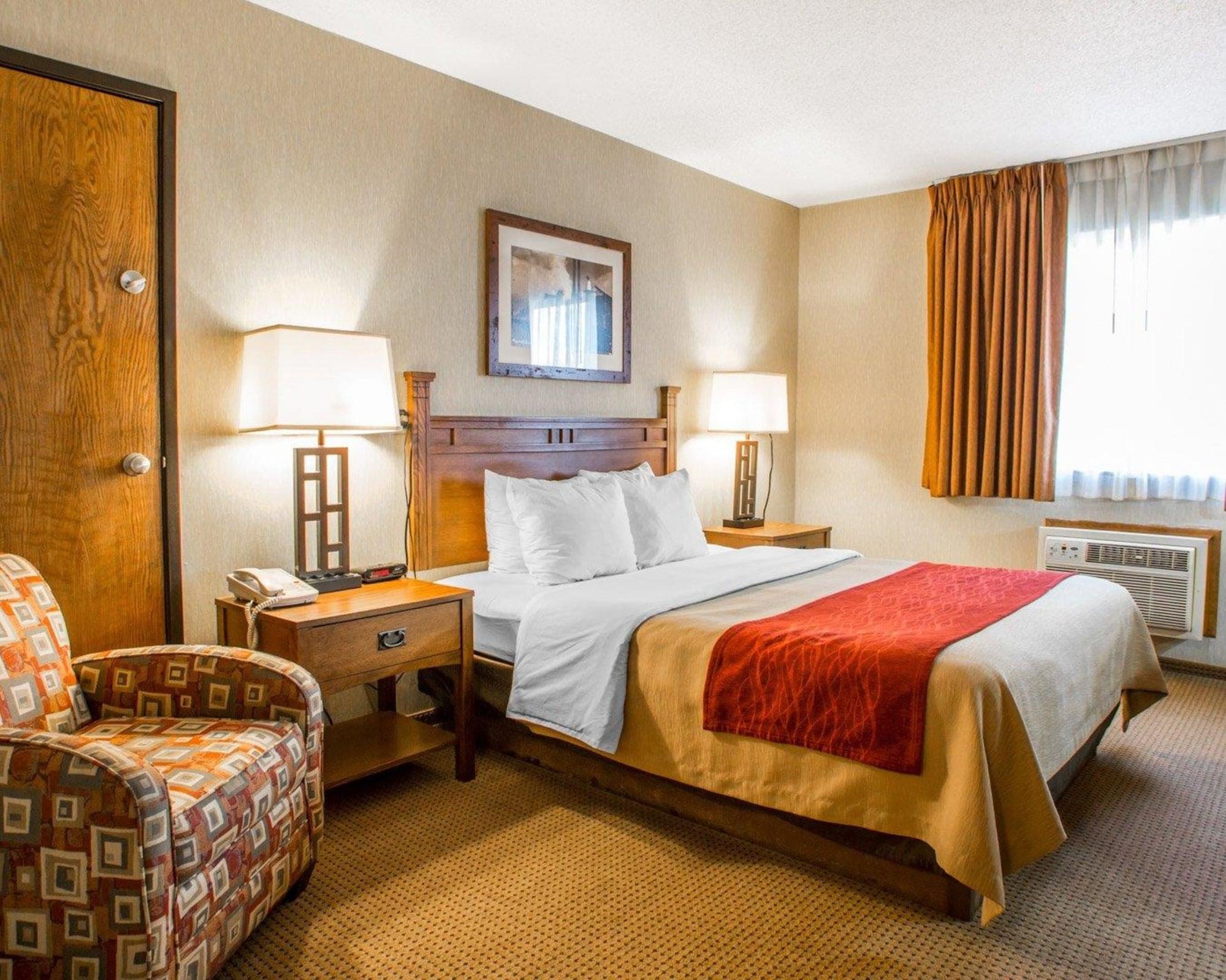 Quality Inn Ironwood Bagian luar foto