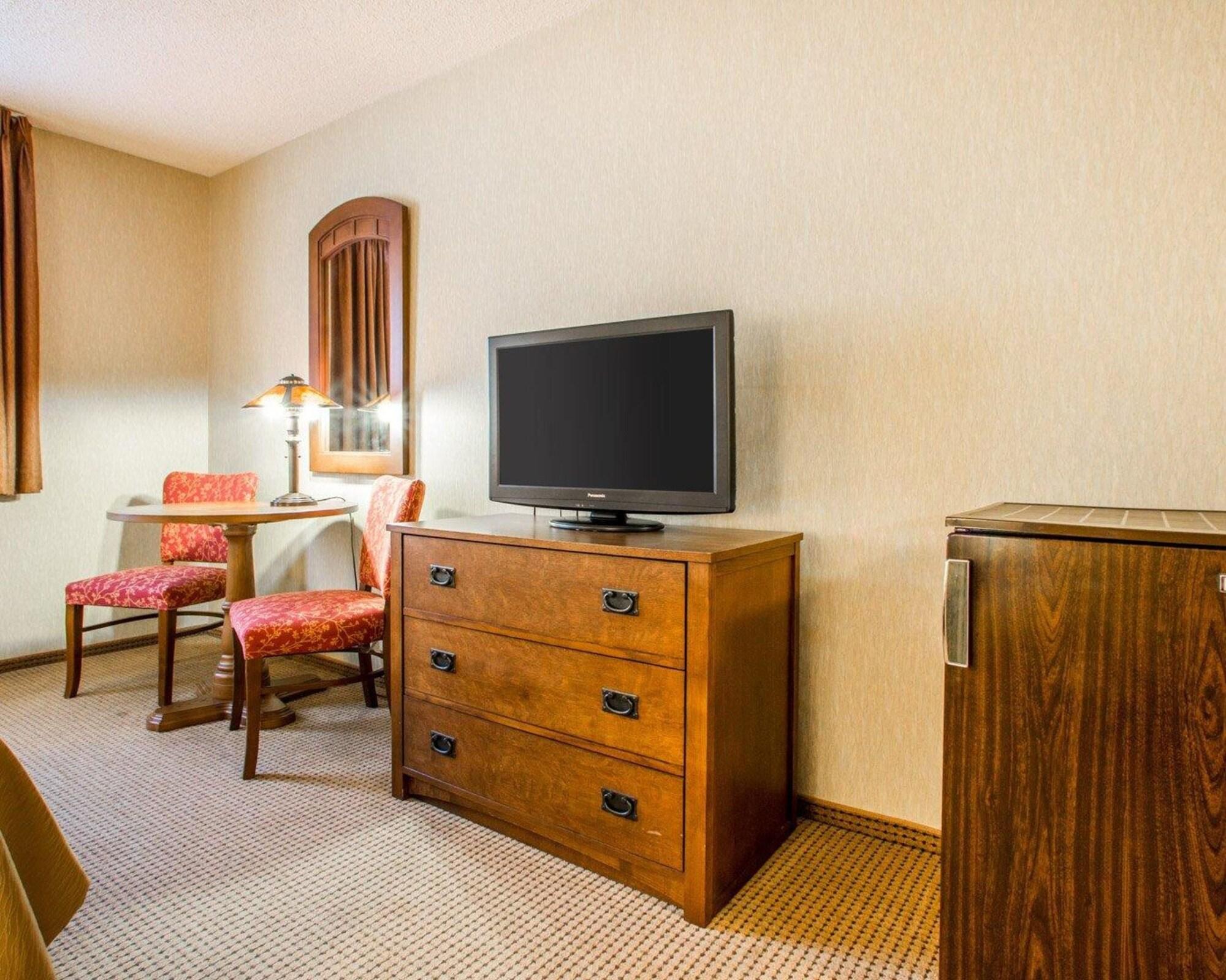 Quality Inn Ironwood Bagian luar foto
