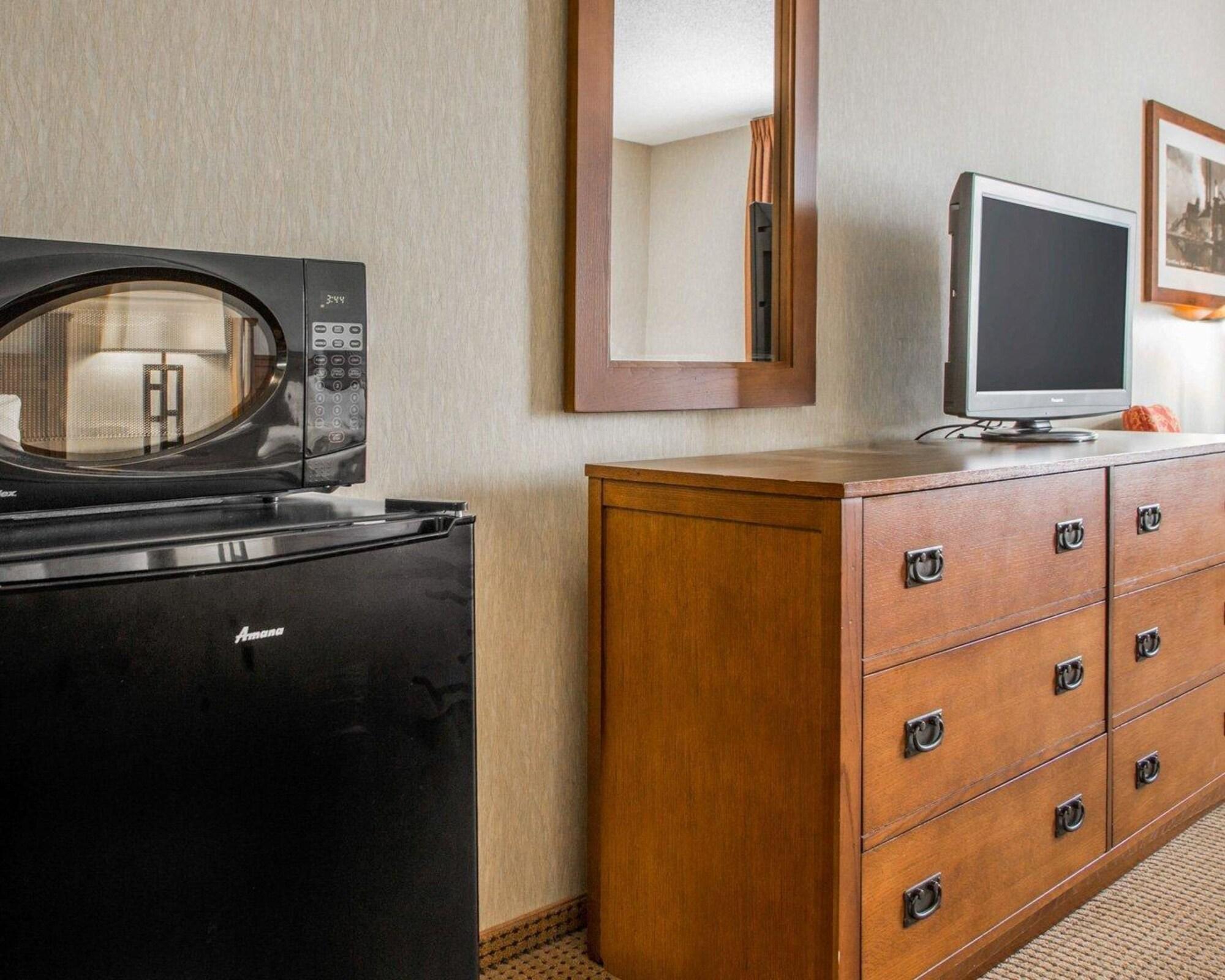 Quality Inn Ironwood Bagian luar foto