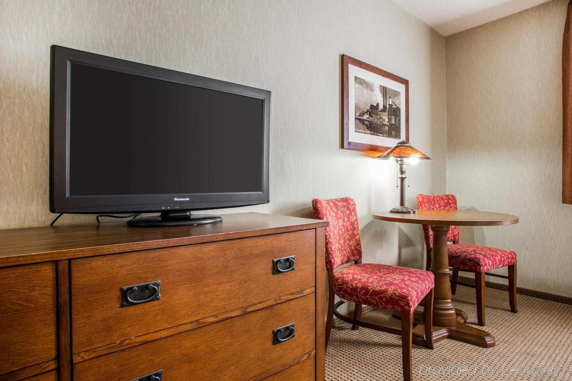 Quality Inn Ironwood Bagian luar foto