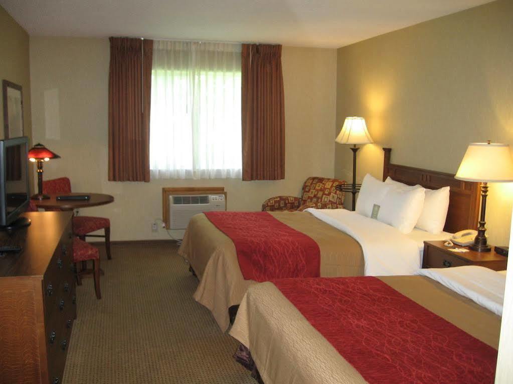 Quality Inn Ironwood Bagian luar foto